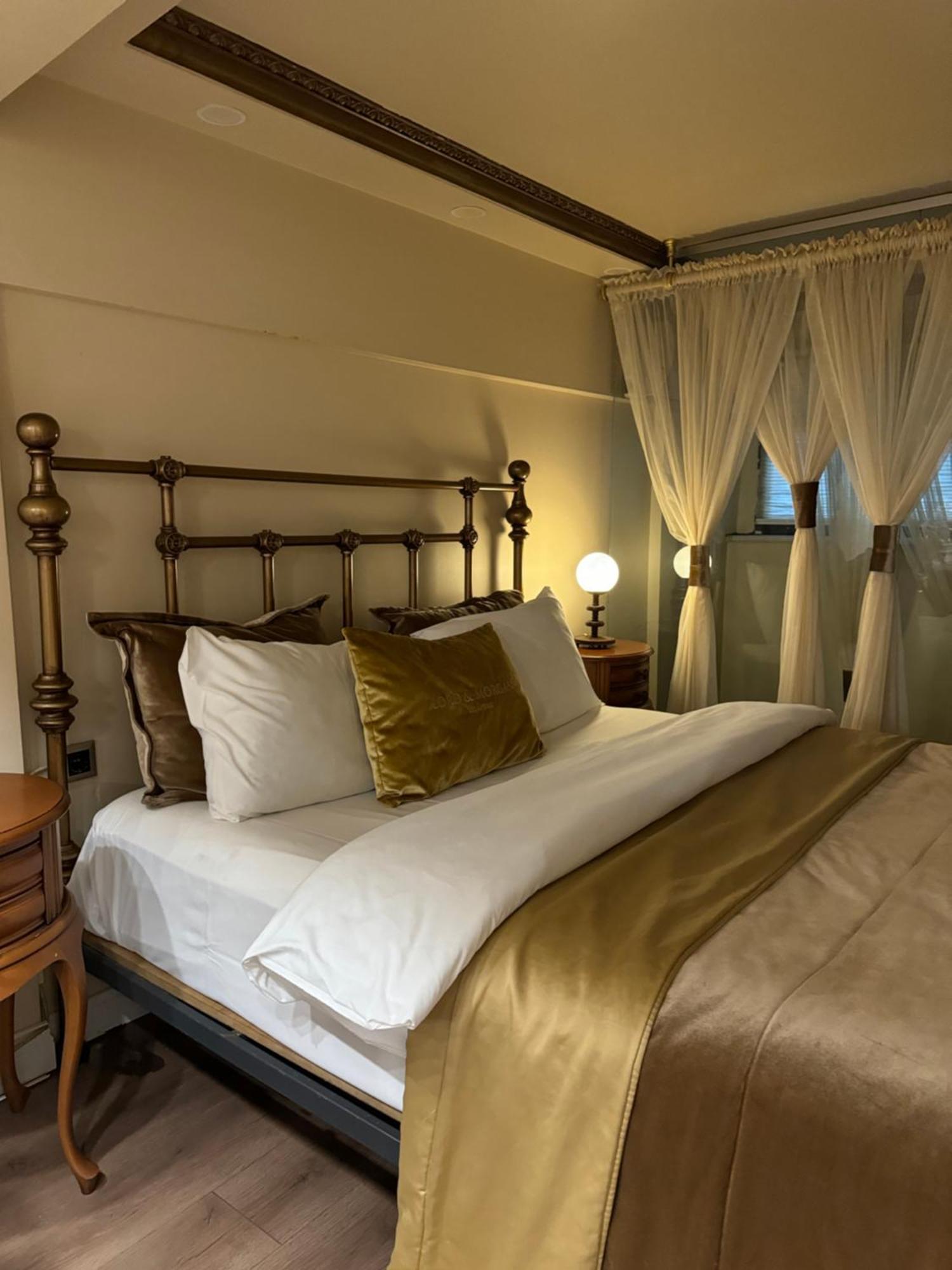 Lord Morgan & Exclusive Design Nisantasi Aparthotel Istanbul Room photo